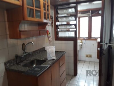 Apartamento à venda com 64m², 2 quartos, 1 suíte, 1 vaga no bairro Petrópolis em Porto Alegre - Foto 4