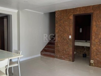 Casa Condominio à venda com 150m², 3 quartos, 1 suíte, 2 vagas no bairro Santo Antônio em Porto Alegre - Foto 18