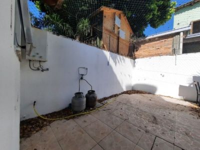 Casa à venda com 214m², 3 quartos, 3 suítes, 2 vagas no bairro Ipanema em Porto Alegre - Foto 14