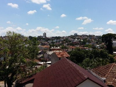 Casa à venda com 128m², 2 quartos, 6 vagas no bairro Medianeira em Porto Alegre - Foto 21