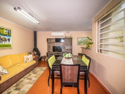 Casa à venda com 289m², 3 quartos, 1 suíte, 4 vagas no bairro Partenon em Porto Alegre - Foto 25