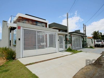 Casa à venda com 180m², 3 quartos, 1 suíte, 2 vagas no bairro Zona Nova em Capão da Canoa - Foto 2