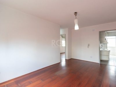 Apartamento à venda com 99m², 2 quartos, 1 suíte, 1 vaga no bairro Cristal em Porto Alegre - Foto 4