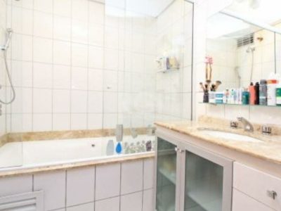 Apartamento à venda com 126m², 3 quartos, 1 suíte, 2 vagas no bairro Menino Deus em Porto Alegre - Foto 12