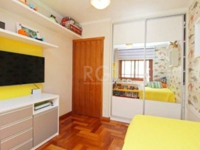 Apartamento à venda com 126m², 3 quartos, 1 suíte, 2 vagas no bairro Menino Deus em Porto Alegre - Foto 14