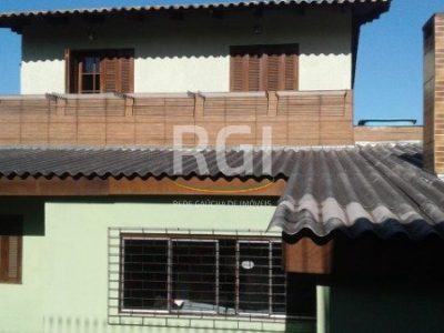 Casa à venda com 450m², 4 quartos, 1 suíte, 2 vagas no bairro Vila Ipiranga em Porto Alegre - Foto 5