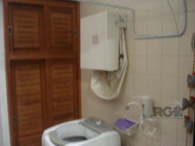 Casa à venda com 132m², 3 quartos, 1 suíte, 2 vagas no bairro Tristeza em Porto Alegre - Foto 19