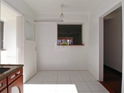 Apartamento à venda com 87m², 2 quartos, 1 vaga no bairro Auxiliadora em Porto Alegre - Foto 8