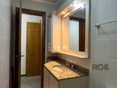 Apartamento à venda com 124m², 2 quartos, 1 suíte, 1 vaga no bairro Higienópolis em Porto Alegre - Foto 31