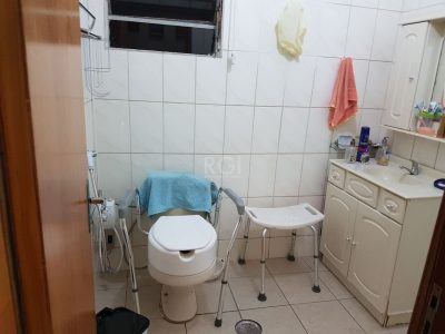 Casa à venda com 250m², 5 quartos, 5 vagas no bairro Jardim Botânico em Porto Alegre - Foto 12