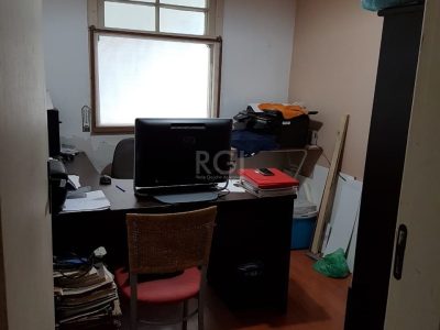 Casa à venda com 250m², 5 quartos, 5 vagas no bairro Jardim Botânico em Porto Alegre - Foto 20