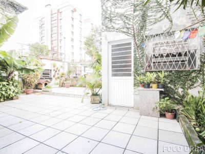 Casa à venda com 250m², 4 quartos, 2 vagas no bairro Petrópolis em Porto Alegre - Foto 29