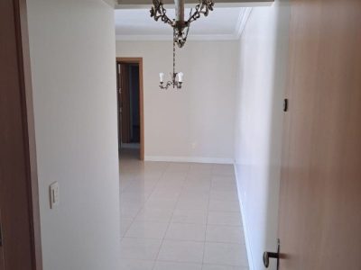 Apartamento à venda com 84m², 2 quartos, 1 suíte, 1 vaga no bairro Floresta em Porto Alegre - Foto 2