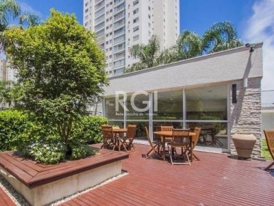 Apartamento à venda com 92m², 2 quartos, 2 suítes, 2 vagas no bairro Jardim Europa em Porto Alegre - Foto 18