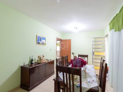 Casa à venda com 160m², 3 quartos, 2 suítes, 3 vagas no bairro Cristal em Porto Alegre - Foto 9