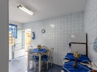 Casa à venda com 160m², 3 quartos, 2 suítes, 3 vagas no bairro Cristal em Porto Alegre - Foto 23