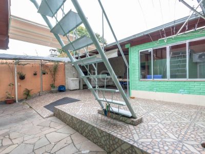 Casa à venda com 160m², 3 quartos, 2 suítes, 3 vagas no bairro Cristal em Porto Alegre - Foto 28