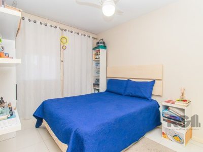 Casa à venda com 351m², 4 quartos, 3 suítes, 3 vagas no bairro Santo Antônio em Porto Alegre - Foto 15