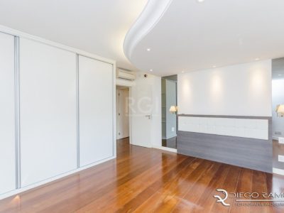 Casa à venda com 351m², 4 quartos, 4 suítes, 10 vagas no bairro Ipanema em Porto Alegre - Foto 20