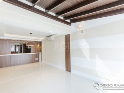 Casa à venda com 351m², 4 quartos, 4 suítes, 10 vagas no bairro Ipanema em Porto Alegre - Foto 40