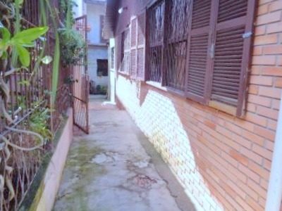 Casa à venda com 100m², 3 quartos, 1 vaga no bairro Jardim Carvalho em Porto Alegre - Foto 17