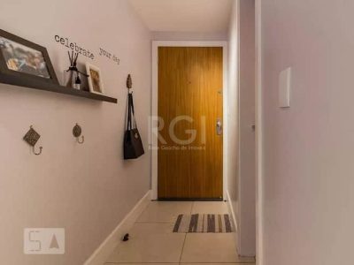 Apartamento à venda com 105m², 2 quartos, 1 suíte, 2 vagas no bairro Menino Deus em Porto Alegre - Foto 7