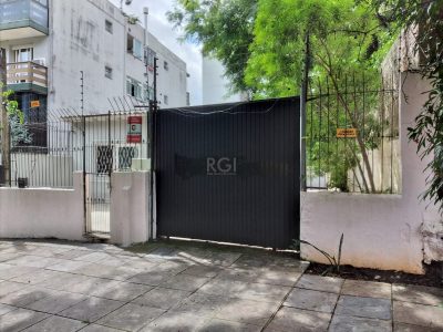 Casa à venda com 90m², 1 quarto, 2 vagas no bairro Santo Antônio em Porto Alegre - Foto 2