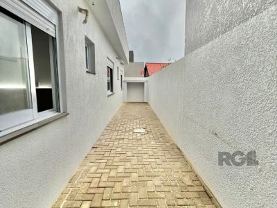 Casa à venda com 94m², 2 quartos, 1 suíte, 2 vagas no bairro Jardim Beira Mar em Capão da Canoa - Foto 3