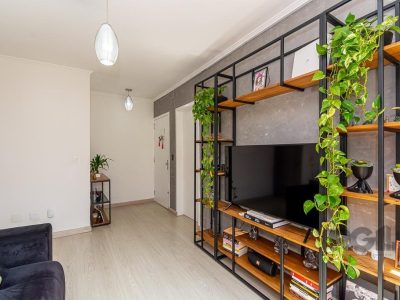 Apartamento à venda com 70m², 2 quartos, 1 vaga no bairro Jardim Planalto em Porto Alegre - Foto 3