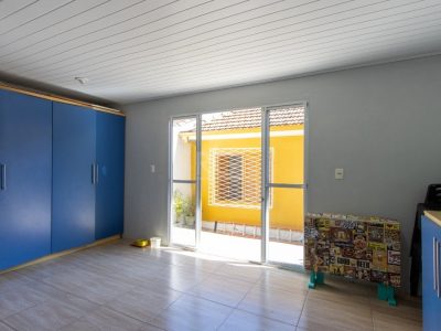 Casa à venda com 148m², 3 quartos, 3 vagas no bairro Medianeira em Porto Alegre - Foto 16