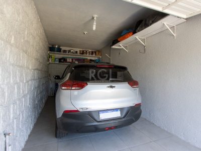 Casa à venda com 148m², 3 quartos, 3 vagas no bairro Medianeira em Porto Alegre - Foto 40