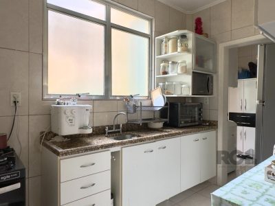 Apartamento à venda com 103m², 2 quartos, 1 vaga no bairro Centro Histórico em Porto Alegre - Foto 13