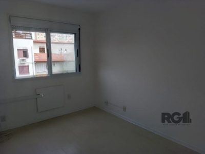 Apartamento à venda com 79m², 3 quartos, 1 suíte, 1 vaga no bairro Santo Antônio em Porto Alegre - Foto 8