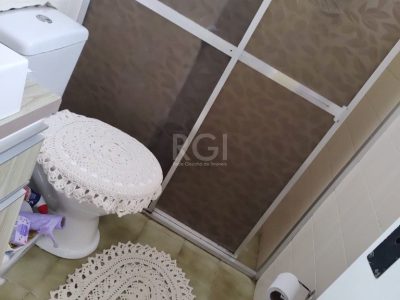 Apartamento à venda com 85m², 2 quartos, 1 vaga no bairro Partenon em Porto Alegre - Foto 2