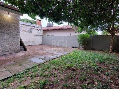 Casa à venda com 184m², 3 quartos, 2 suítes, 4 vagas no bairro Cristal em Porto Alegre - Foto 15