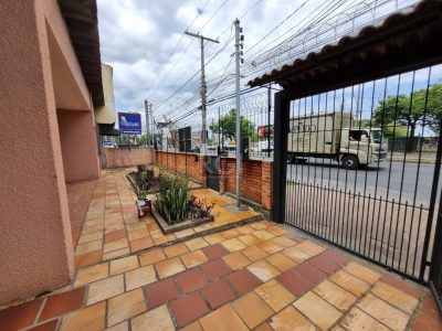 Casa à venda com 180m², 3 quartos, 1 suíte, 3 vagas no bairro Cristal em Porto Alegre - Foto 8