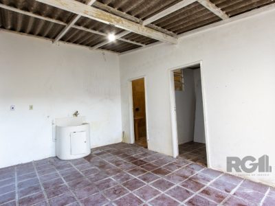 Casa à venda com 250m², 3 quartos, 1 suíte, 7 vagas no bairro Tristeza em Porto Alegre - Foto 28