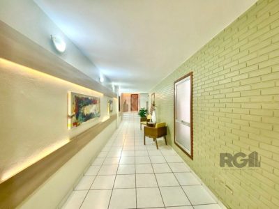 Apartamento à venda com 114m², 3 quartos, 1 suíte, 2 vagas no bairro São João em Porto Alegre - Foto 15