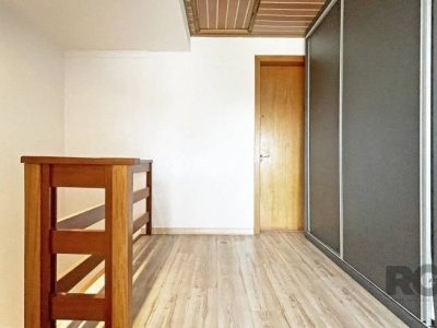 Casa à venda com 129m², 3 quartos, 1 suíte, 1 vaga no bairro Jardim Itu em Porto Alegre - Foto 12