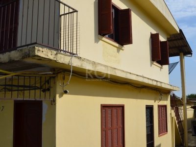 Casa à venda com 92m², 5 quartos, 1 suíte, 4 vagas no bairro Partenon em Porto Alegre - Foto 10