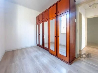 Casa à venda com 119m², 3 quartos, 3 vagas no bairro Passo d'Areia em Porto Alegre - Foto 12