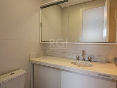 Apartamento à venda com 65m², 3 quartos, 1 suíte, 1 vaga no bairro Petrópolis em Porto Alegre - Foto 4