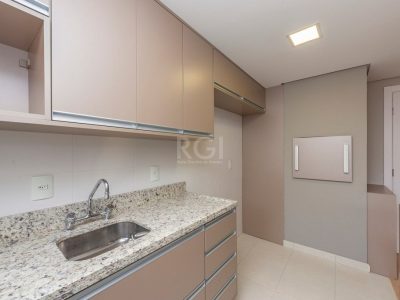 Apartamento à venda com 65m², 3 quartos, 1 suíte, 1 vaga no bairro Petrópolis em Porto Alegre - Foto 7