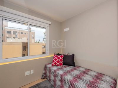 Apartamento à venda com 65m², 3 quartos, 1 suíte, 1 vaga no bairro Petrópolis em Porto Alegre - Foto 9