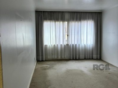 Apartamento à venda com 130m², 3 quartos, 1 vaga no bairro São João em Porto Alegre - Foto 2