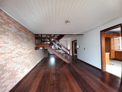 Casa à venda com 224m², 3 quartos, 1 suíte, 3 vagas no bairro Santana em Porto Alegre - Foto 4