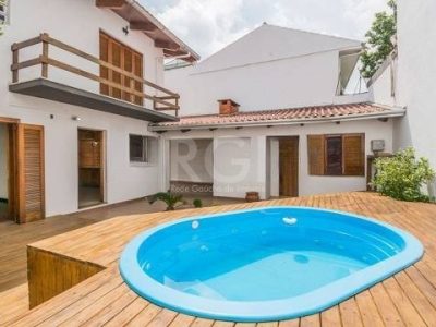 Casa à venda com 224m², 3 quartos, 1 suíte, 3 vagas no bairro Santana em Porto Alegre - Foto 34