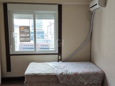 Apartamento à venda com 144m², 3 quartos, 1 suíte no bairro Centro Histórico em Porto Alegre - Foto 17