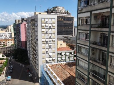 Apartamento à venda com 144m², 3 quartos, 1 suíte no bairro Centro Histórico em Porto Alegre - Foto 26