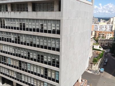 Apartamento à venda com 144m², 3 quartos, 1 suíte no bairro Centro Histórico em Porto Alegre - Foto 27